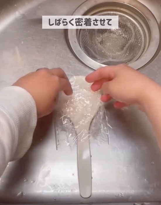 しゃもじの『ご飯粒くっ付く問題』　解決する裏技に「全然付かない！」