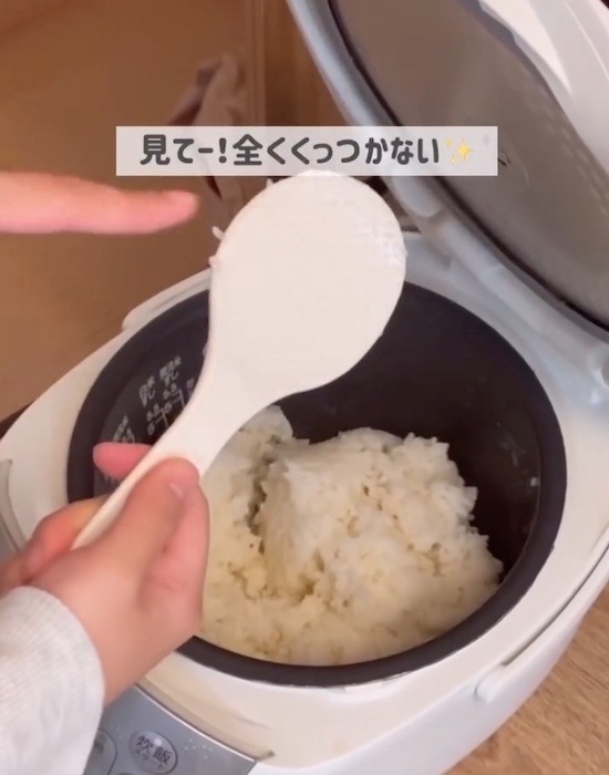 しゃもじの『ご飯粒くっ付く問題』　解決する裏技に「全然付かない！」