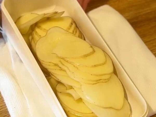 ジャガイモをスライスしたら…　ありそうでなかった食べ方に「新鮮な食感！」