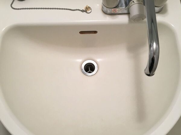 毎日と月１で『きれい』をキープ！　企業が教える『洗面台の簡単掃除術』