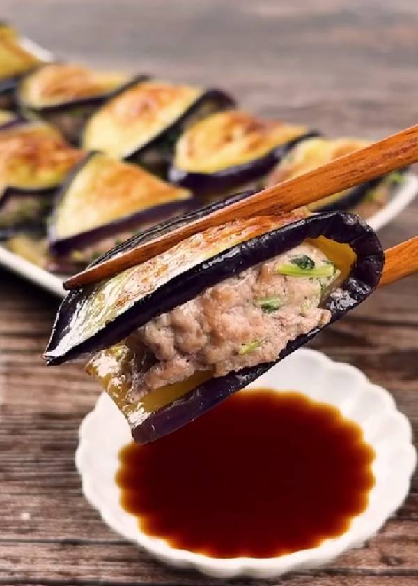 薄～く切ったナスを２つに畳んで？　完成品に「リピート確定」「反則級のおいしさ」