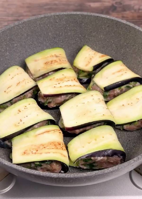 薄～く切ったナスを２つに畳んで？　完成品に「リピート確定」「反則級のおいしさ」