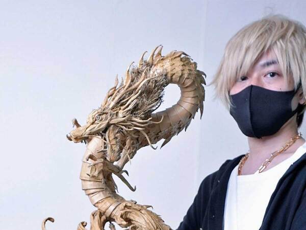 天に昇る龍、よく見ると…？　「信じられない」「ワケ分からん」