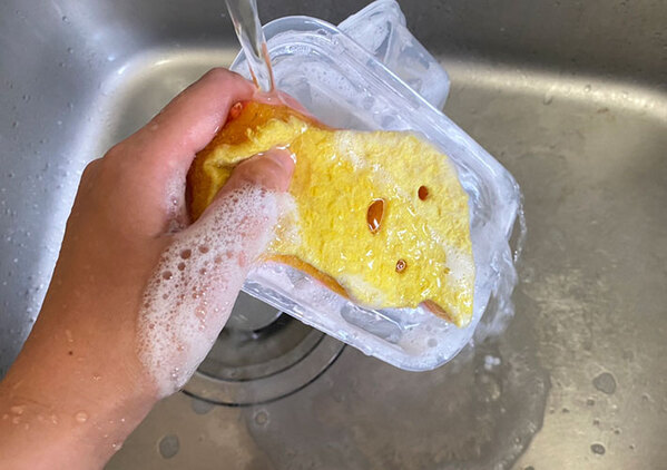 よくある普通のタッパーに見えるだろ？フタを外してみると…　「無印は裏切らん！」「もうこれしか使えない」