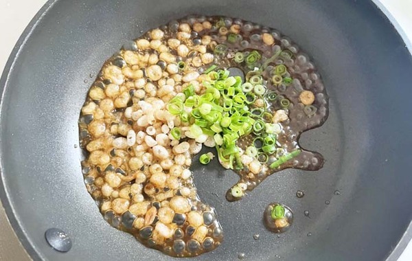 卵と揚げ玉で手軽に作れる丼レシピ　「コスパ最強」「簡単でおいしい！」