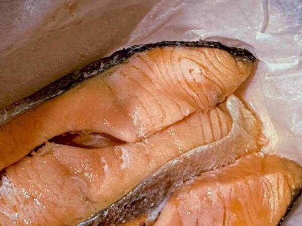 鮭の食べ方に「これはラク」「おいしい」　フライパンもグリルも使わない方法は？