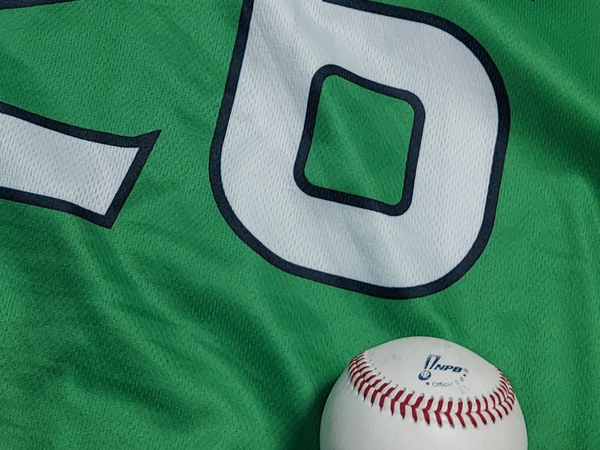 プロ野球選手からボールをもらった子供　その後の行動に「すごすぎる」