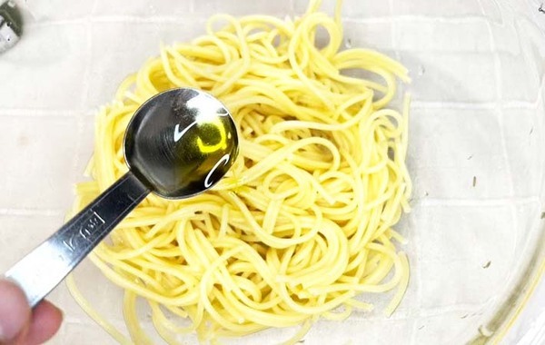 弁当に入れると持ち上がる…　パスタが固まらない方法に「ツルっと食べやすい！」