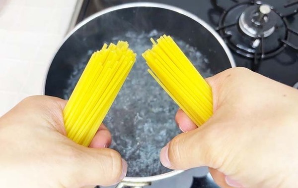 弁当に入れると持ち上がる…　パスタが固まらない方法に「ツルっと食べやすい！」