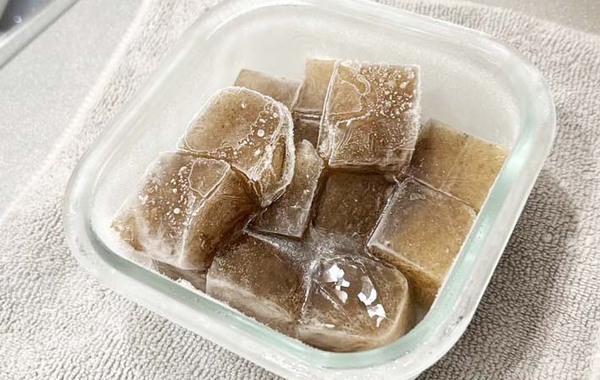 こんにゃくを冷凍すると…？　話題の簡単おかずに「プリプリ」「食べ応えあり」