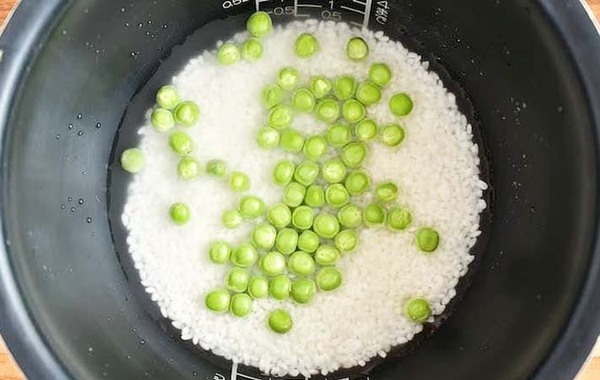 炊飯器に入れたのは、旬の…？　管理栄養士が教える『簡単ごはん』がこちら