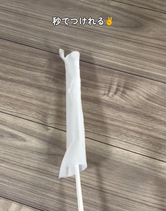 ダイソー『ハンディワイパー』に貼ってみると…　ひと工夫に「気持ちいい」「知らなかった」