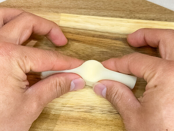 実は揚げるとおいしい！　餃子の皮で包んだのは…「食感がクセになる」「映える」