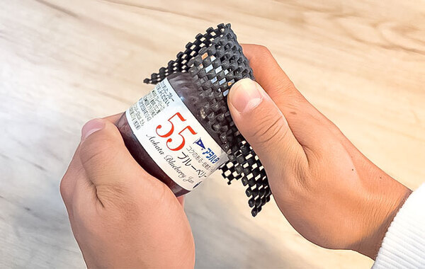 ダイソーで買った『滑り止めシート』　３つの使い道に「家中で役立った！」