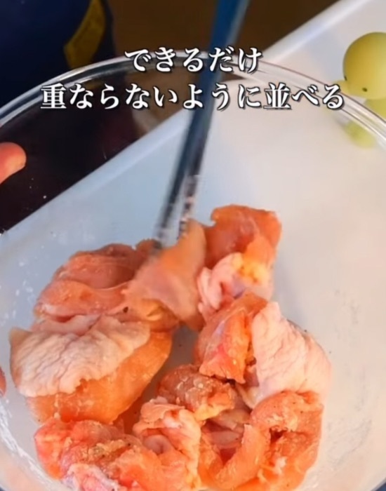 レンジで簡単！　プリッと照り焼きチキンで作る最強サンドイッチレシピ