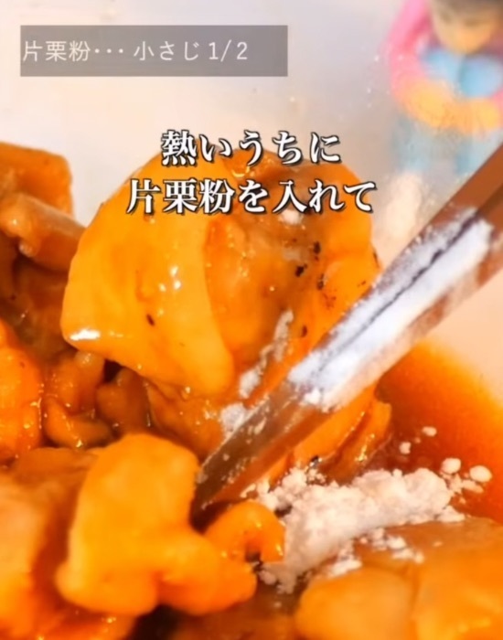 レンジで簡単！　プリッと照り焼きチキンで作る最強サンドイッチレシピ