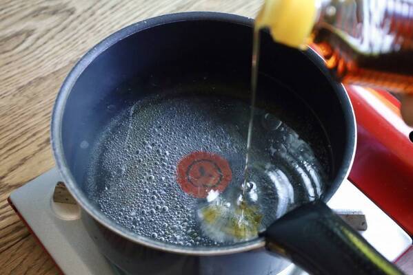 ごま油を小さじ１杯…　レタスのおいしすぎる食べ方に「１玉全部いける」「毎日食べたい」