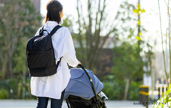ベビーカーが乗ってきたバス　おじいさんの一言に車内の空気が一変したワケ