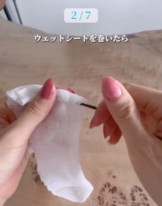 ヘアピンは髪留めだけじゃない！　驚きの活用法に「これやってみたい」