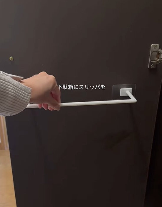 賃貸でも安心！　穴をあけずに収納が叶う１００均グッズに「知らなかった」「参考になる」