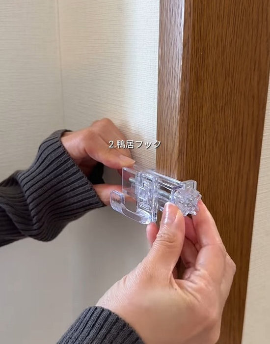 賃貸でも安心！　穴をあけずに収納が叶う１００均グッズに「知らなかった」「参考になる」