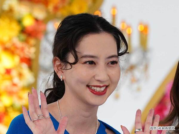 河北麻友子、第２子を妊娠　夫婦ツーショットで報告！