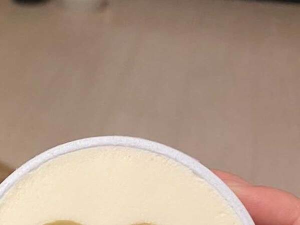 「違うところに目がいってしまう」　ハーゲンダッツの写真に写り込んだのが…