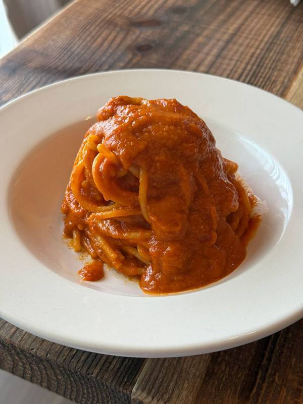 まさかの『違い』に１９万人が共感！　姉妹でそれぞれ同じパスタを撮ったら…？