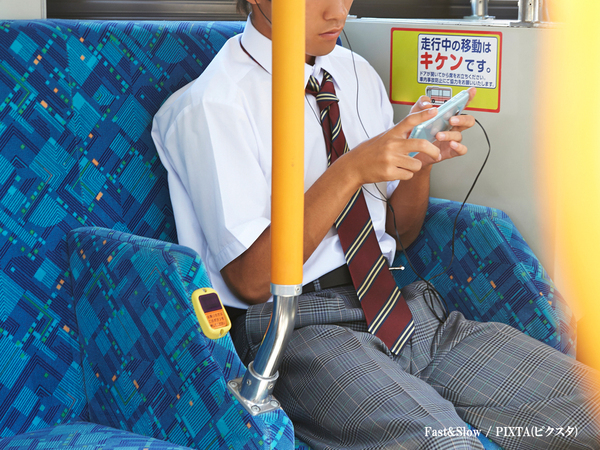 優先席で高齢者を立たせ、平然と座る若者　障がい者の意見に「本当にそれ」「広まってほしい」