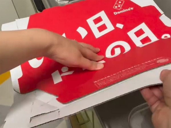 ピザの箱、ゴミ袋の中でかさばる…　試してほしい『裏ワザ』に「小さくなっていいね！」