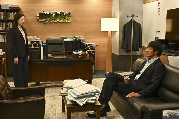 阿部寛の苦笑に見る、報道マンの哀しい覚悟　『キャスター』第７話