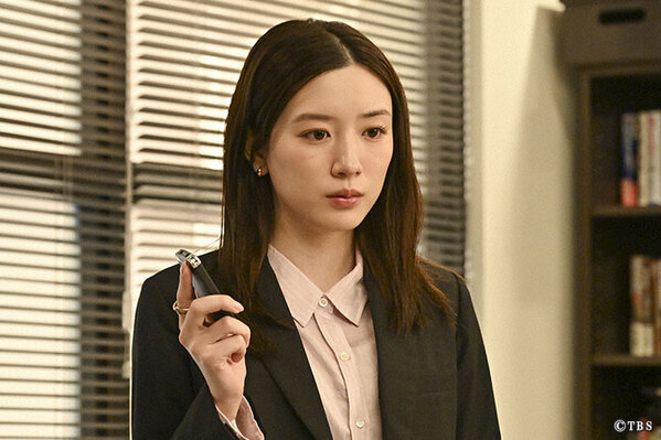 阿部寛の苦笑に見る、報道マンの哀しい覚悟　『キャスター』第７話