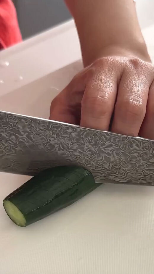 切って漬けておくだけ？　簡単すぎる『無限キュウリ』に「最高」「取り合いになりそう」