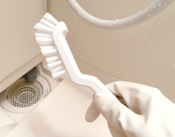 キッチンと浴室、掃除のやり方は違う？　企業の解説に「そりゃ詰まるわ」「もっと早く知りたかった」