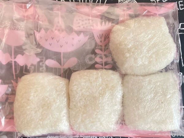 ラップのタイミングで味が変わる！　冷凍ご飯の裏技に「これ知らなかった」「神レベル」