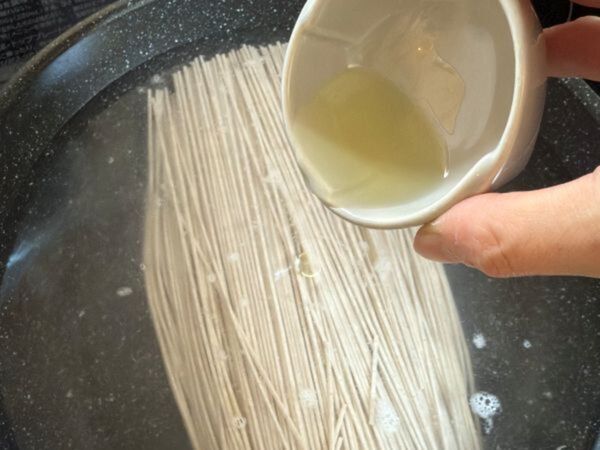 安いそばが『専門店の食感』に　裏技に「まさかコレで？」「感動レベル」