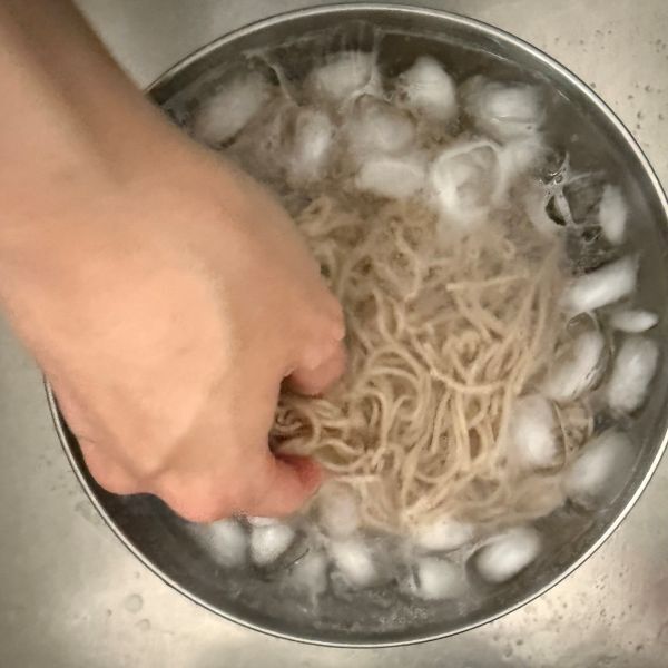 安いそばが『専門店の食感』に　裏技に「まさかコレで？」「感動レベル」