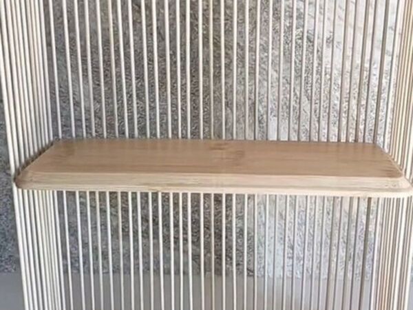 １００均だけでこのクオリティ？　竹ひご棚の完成度に「天才すぎる」「すぐマネする」