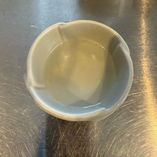 こするだけでつるんとむけた！　トマトの皮むきに「簡単すぎ」「明日すぐやる」