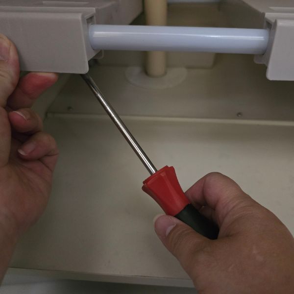 『押入れラック』を洗面台で？　まさかの活用に「これは便利」「絶対やる」