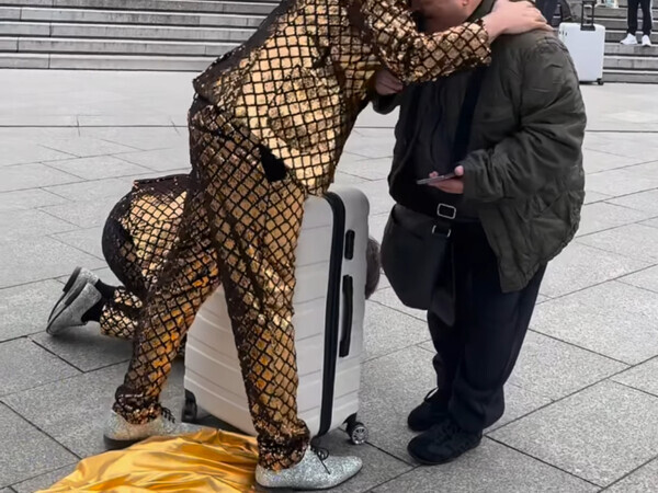 「何度見ても笑える」　笑顔が伝染する『マジック』に「最高」「薬みたい」