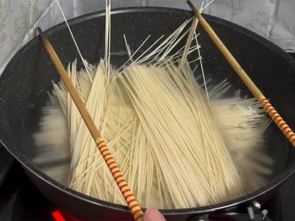 そうめんにレモン汁をかけるだけで？　「知らなかった」「やってみる」