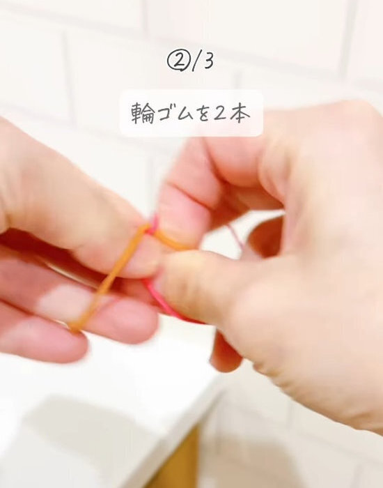 輪ゴム２本でビニール手袋が密着　手間ゼロに「ストレス激減」「助かった」