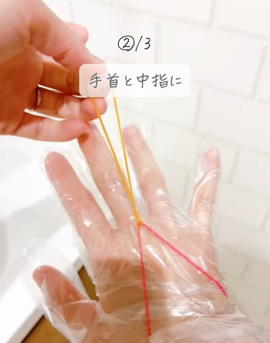 輪ゴム２本でビニール手袋が密着　手間ゼロに「ストレス激減」「助かった」