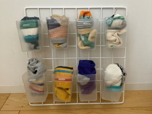 玄関・洗面所・キッチンも！　小物収納テクに「こんな方法あったか」「便利すぎ」