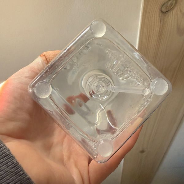 クッションゴムを貼るだけで？　暮らしの６つの悩みに「助かった」「地味に最強」