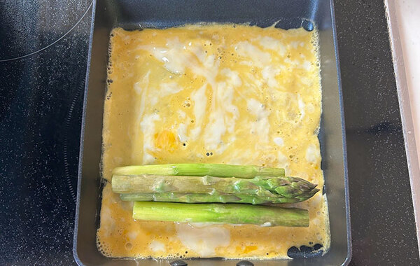 普通の玉子焼きかと思いきや…？　カットした断面に「かわいい！」「これは大正解」