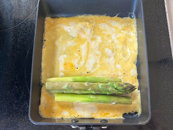 普通の玉子焼きかと思いきや…？　カットした断面に「かわいい！」「これは大正解」