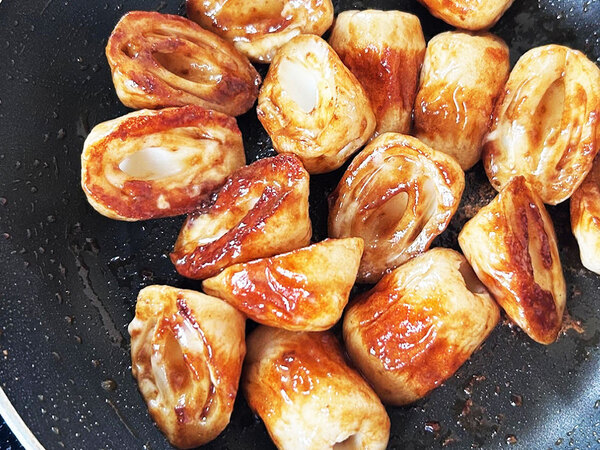 小さじ２杯加えるだけで…？　ちくわが簡単おつまみに大変身！