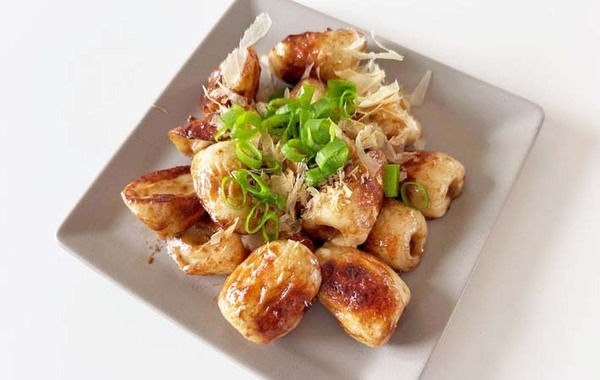 小さじ２杯加えるだけで…？　ちくわが簡単おつまみに大変身！